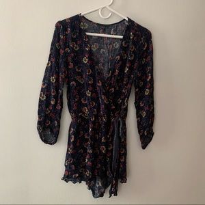 2/$10 American eagle romper
